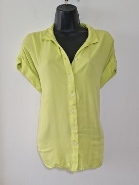 Light YelloW - Green Button-Front Women's Blouse